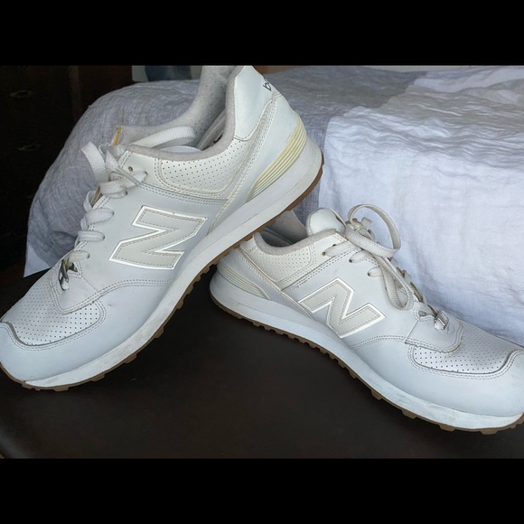 size 13 wide men's tennis shoes